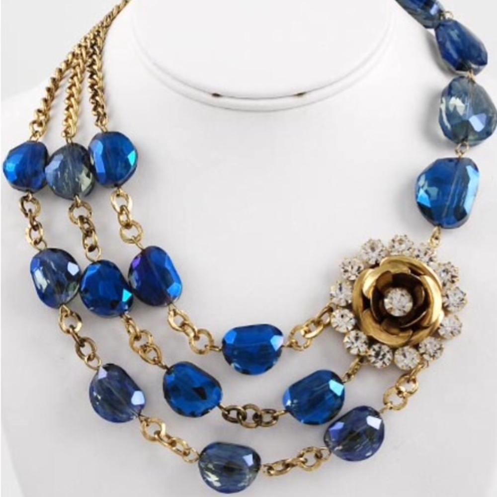 The Rose Necklace